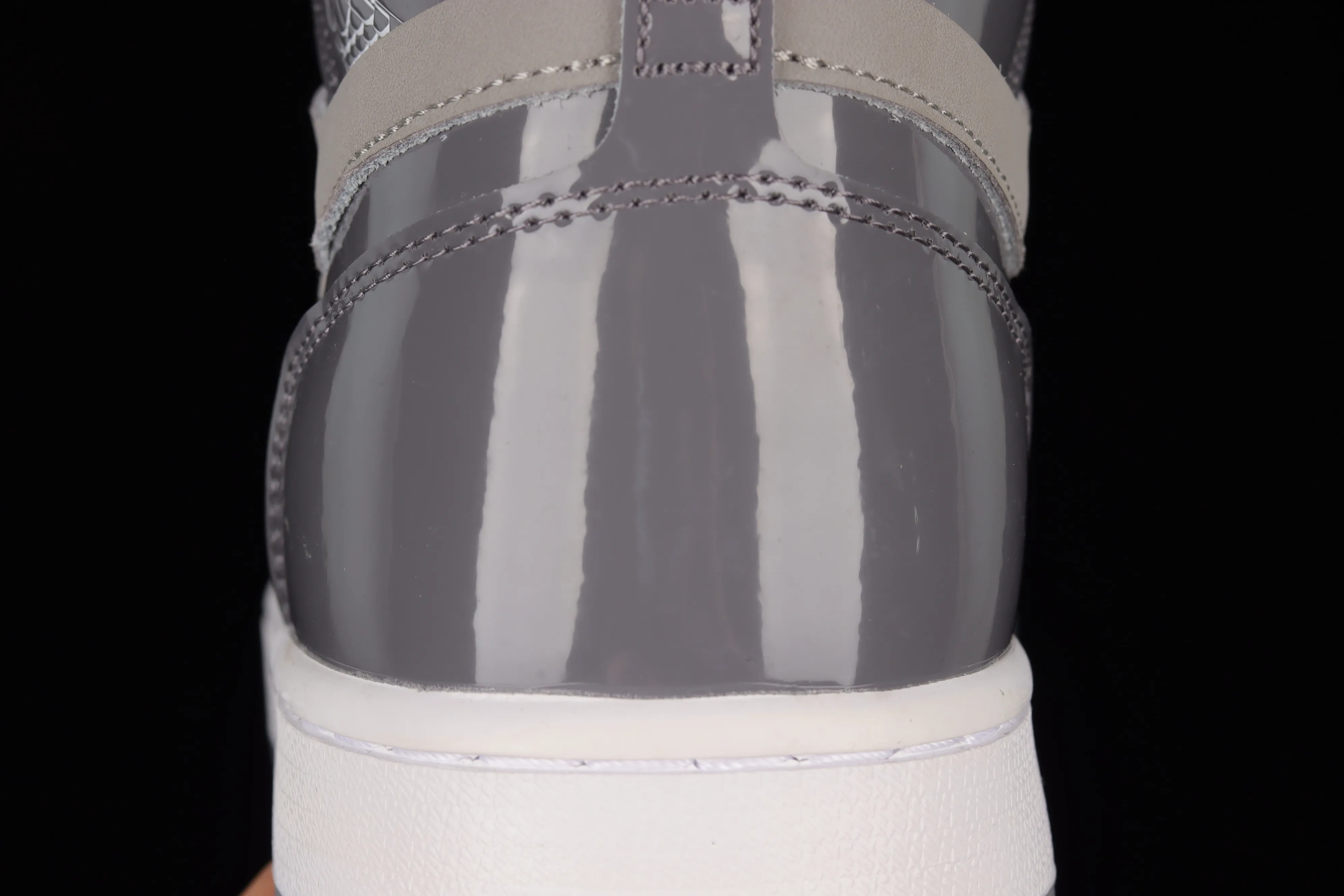 All categories Air Jordan Jordan series basketball shoes Air Jordan 1 High Air Jordan 1 Zoom CMFT AJ1 Joe 1 patent leather gray basketball shoes DQ0659-005
